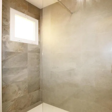 公寓 In Playa Los Locos - Ref 4557 *